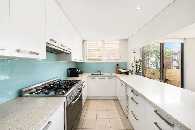 Fifth view of Homely apartment listing, 2/10 East Crescent Street, Mcmahons Point NSW 2060