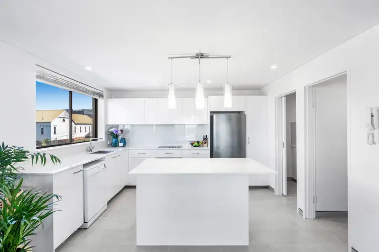 Sixth view of Homely unit listing, 4/88 Akonna Street, Wynnum QLD 4178