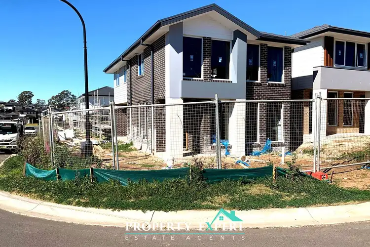 14 Redden Crescent, Riverstone NSW 2765