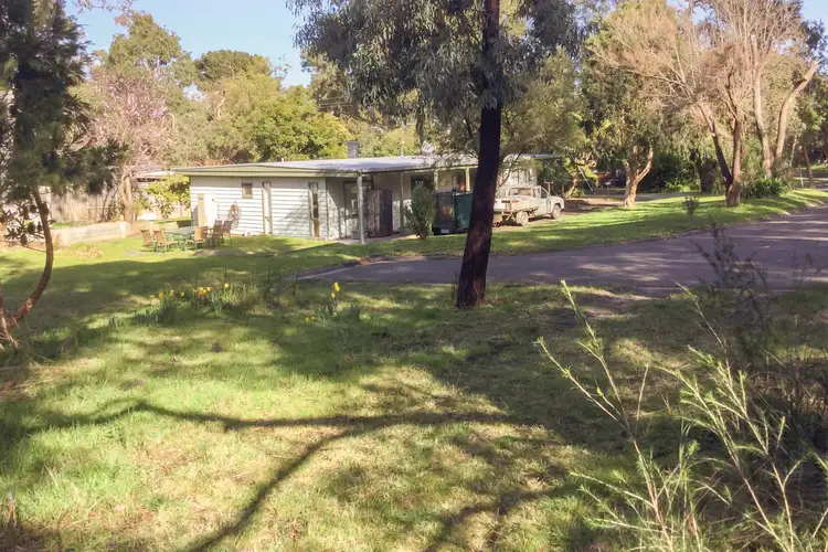 1 Carrathool Avenue, Rosebud VIC 3939
