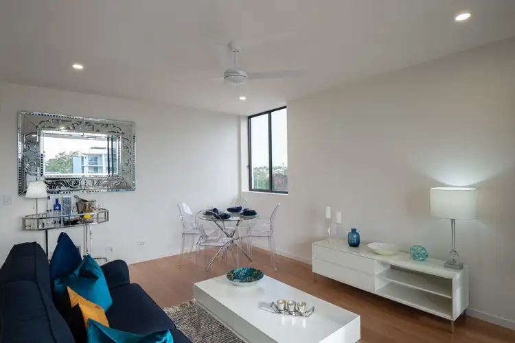 Main view of Homely unit listing, 18/51 Emsworth Street, Wynnum QLD 4178