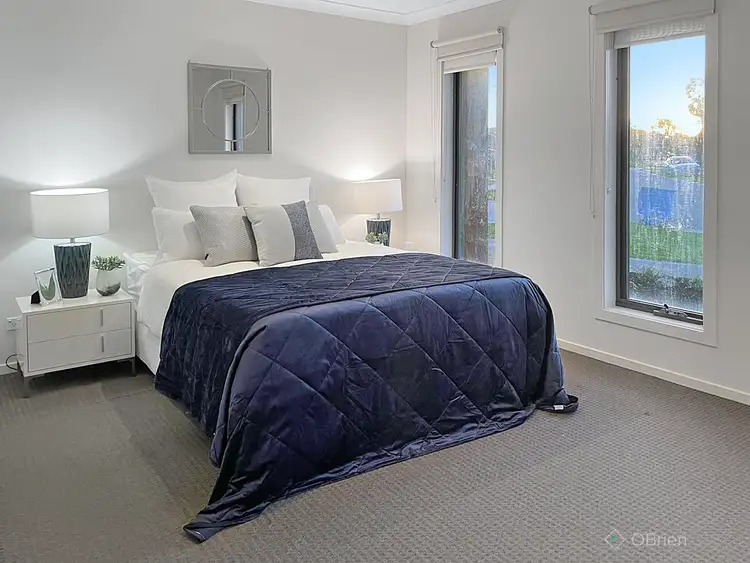 Sixth view of Homely house listing, 5 Woodstock Drive, Cranbourne North VIC 3977