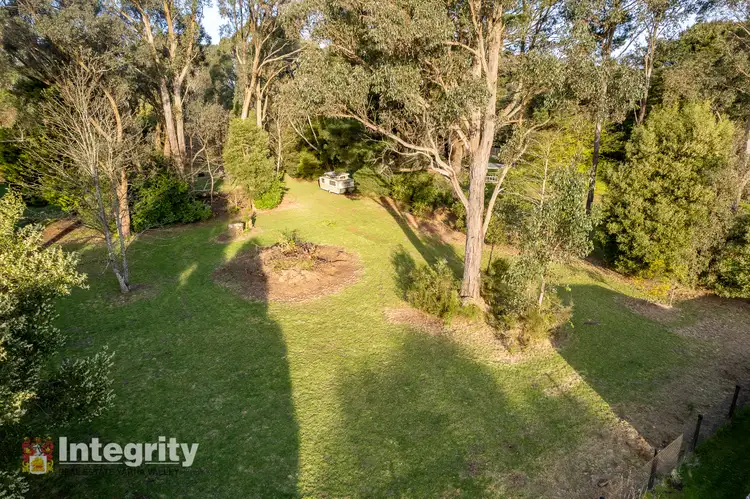 33 Watsons Road, Kinglake West VIC 3757