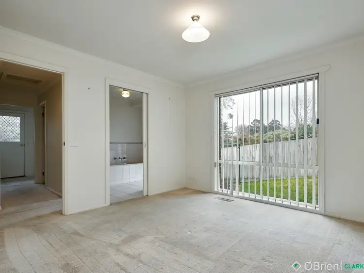 Sixth view of Homely unit listing, 2/96 Burke Street, Warragul VIC 3820