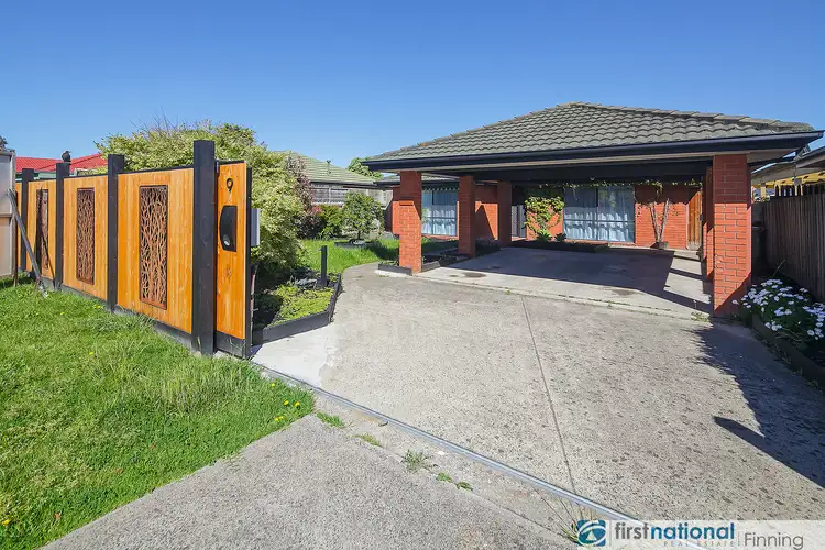 9 Neptune Place, Cranbourne West VIC 3977