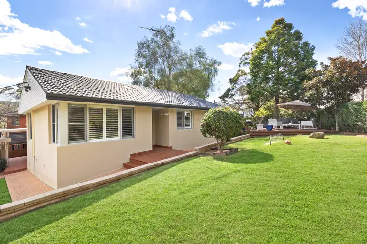 15 Ara Crescent