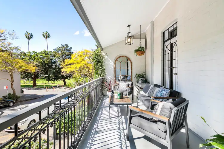 17 McDougall Street, Kirribilli NSW 2061