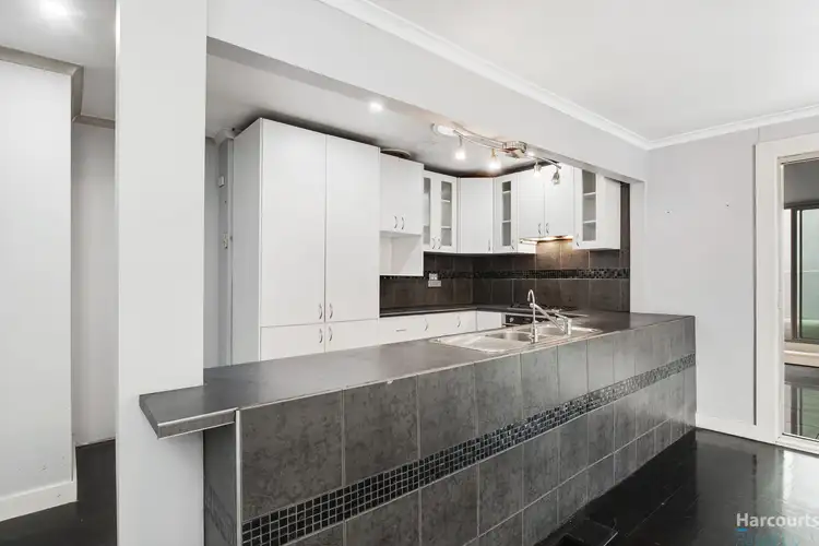 Fifth view of Homely house listing, 6 Katandra Crescent, Broadmeadows VIC 3047