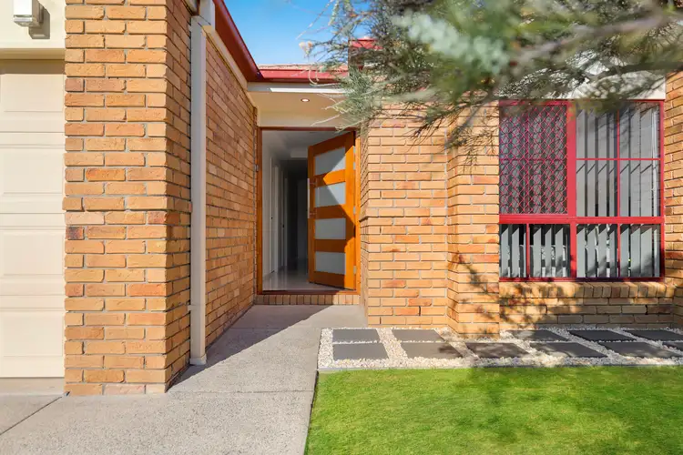 Second view of Homely house listing, 17 Marlborough Place, Carindale QLD 4152