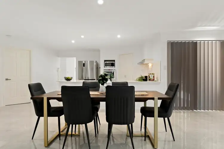 Fifth view of Homely house listing, 17 Marlborough Place, Carindale QLD 4152