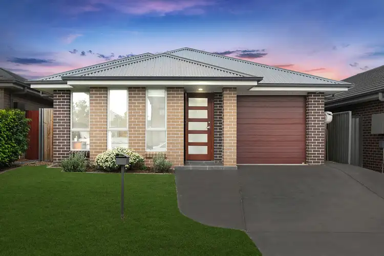 8 Bilson Road, Spring Farm NSW 2570