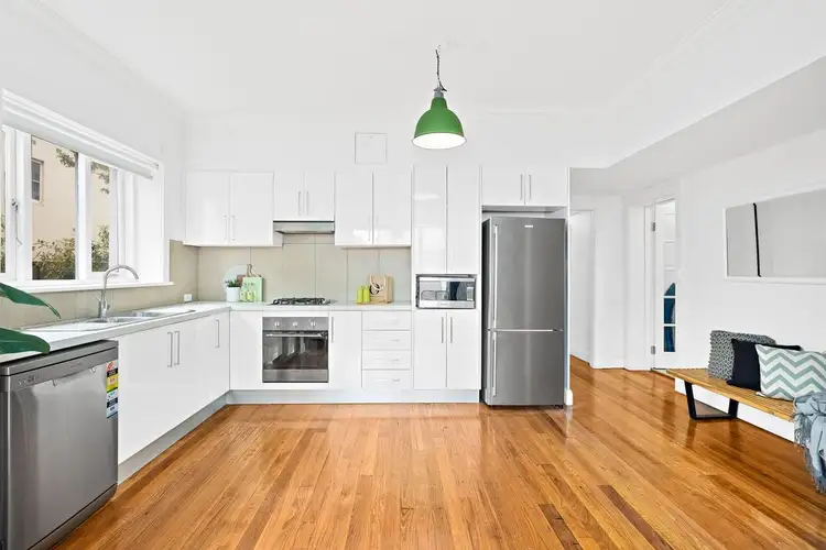 2/10 Crown Street
