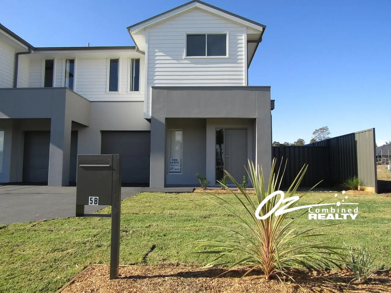 Main view of Homely townhouse listing, b/5 Nadine Street, Sanctuary Point NSW 2540