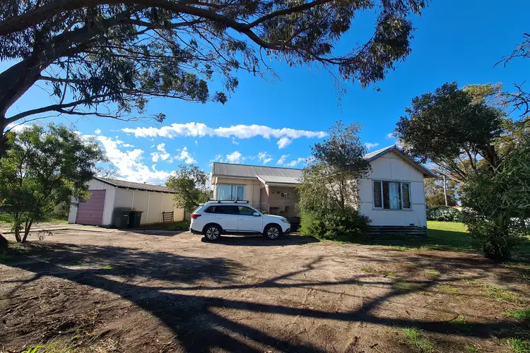 69 Adam Street, Katanning WA 6317