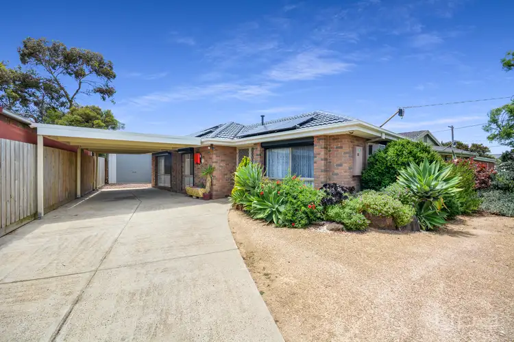 16 Hawkesbury Road, Werribee VIC 3030