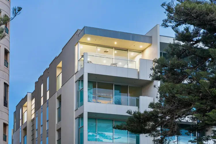 17/2-4 South Esplanade, Glenelg SA 5045