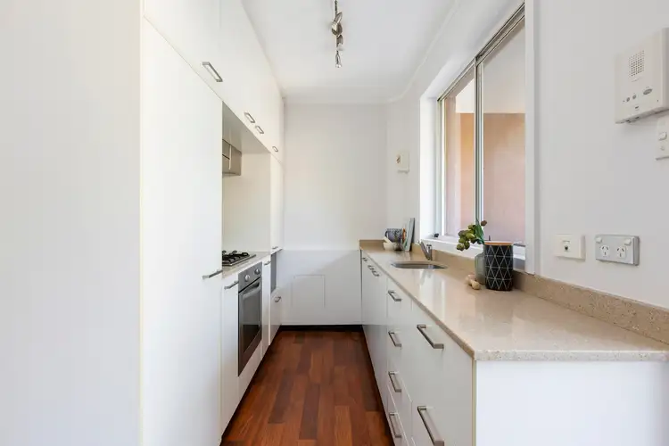 Fourth view of Homely apartment listing, 5/30 The Crescent, Dee Why NSW 2099