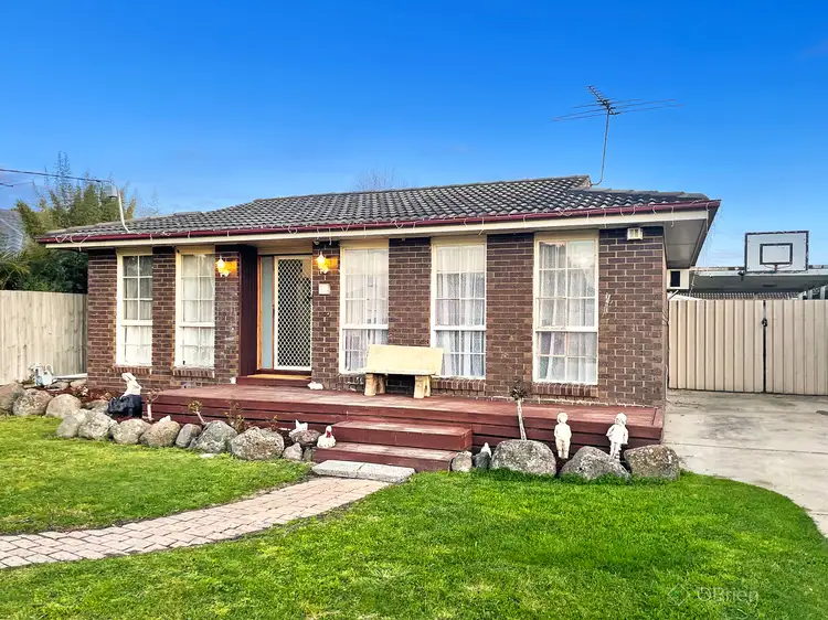 16 Roma Avenue, Cranbourne VIC 3977