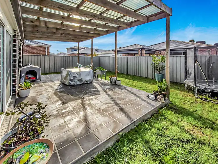Sixth view of Homely house listing, 16 Yellow Robin Circuit, Cranbourne East VIC 3977