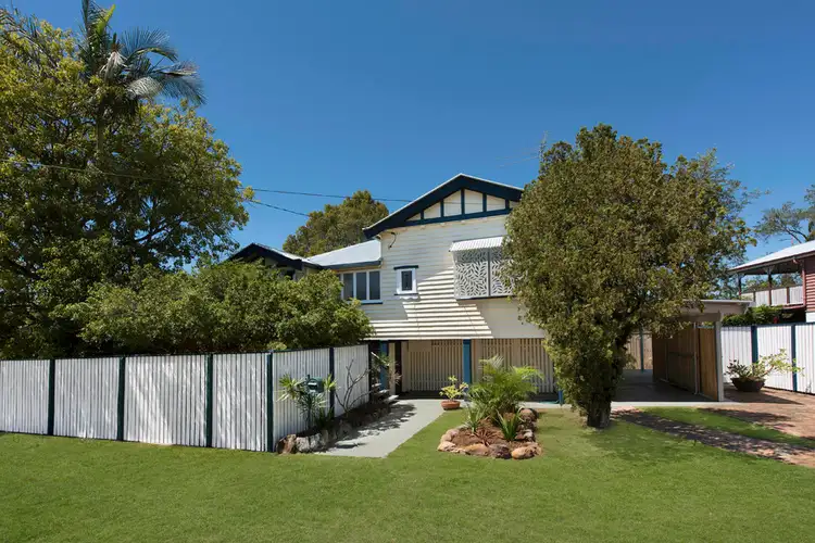 2 Pauline Street, Tarragindi QLD 4121