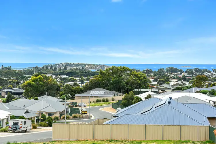 16 Shields Crescent, Encounter Bay SA 5211