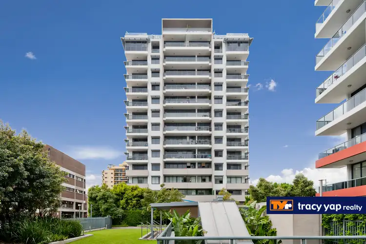 1016/1C Burdett Street, Hornsby NSW 2077