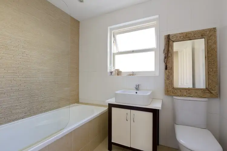 Fifth view of Homely unit listing, 2/9 Orchard Street, Balgowlah NSW 2093
