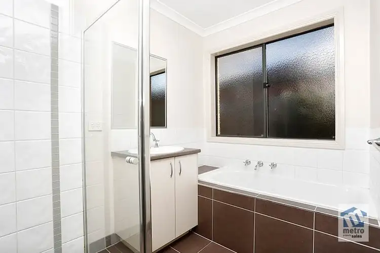 Sixth view of Homely house listing, 5 Waugh Street, Sunbury VIC 3429