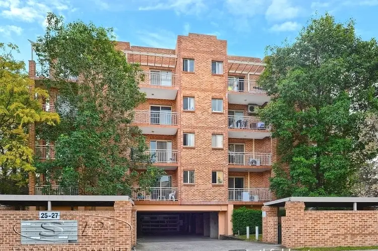 8/25 Fourth Avenue, Blacktown NSW 2148