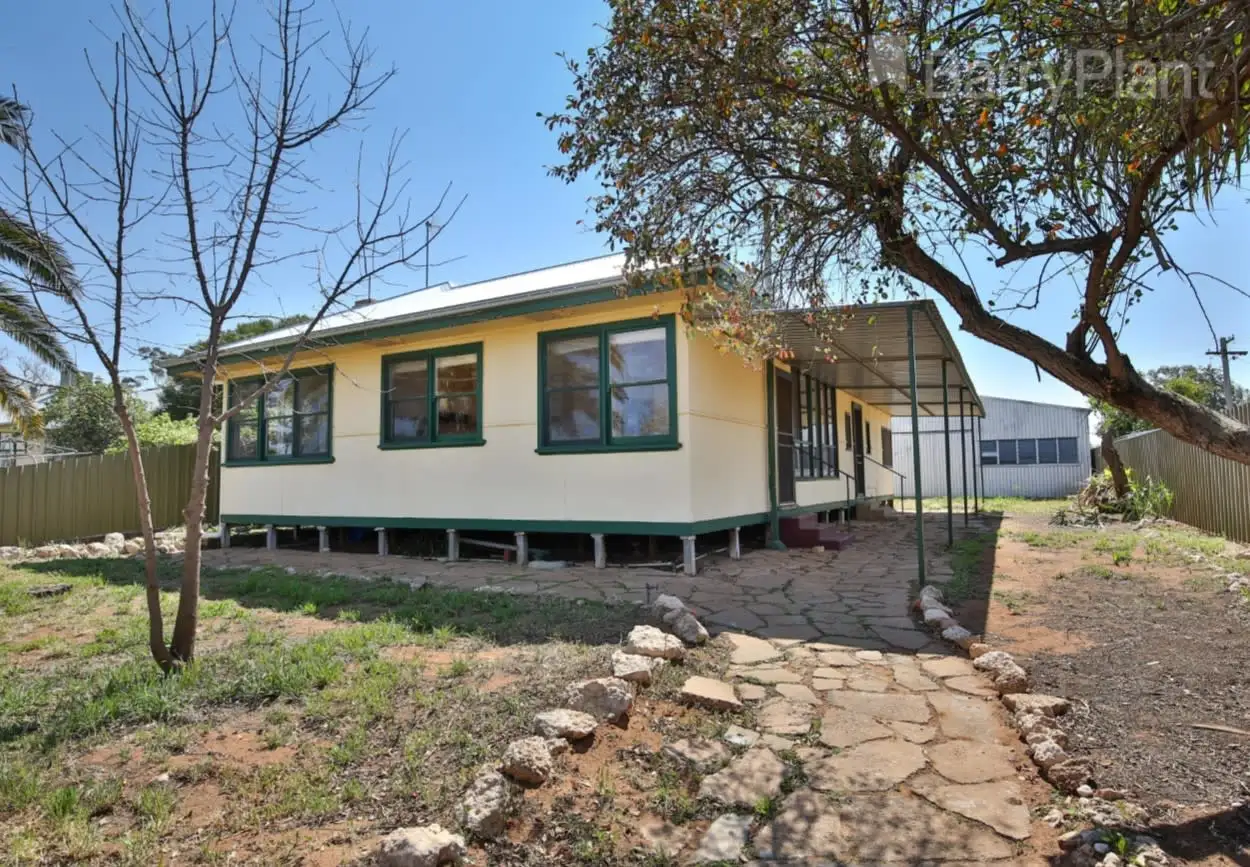 Main view of Homely house listing, 5 Kiewa Avenue, Red Cliffs VIC 3496