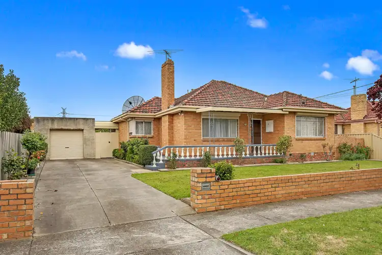 8 Balfour Street, Reservoir VIC 3073