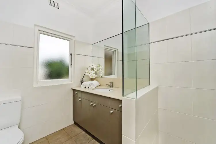 Sixth view of Homely apartment listing, 3/22 Lamrock Avenue, Bondi Beach NSW 2026