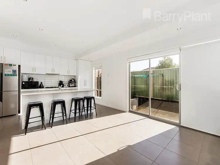 Fourth view of Homely townhouse listing, 2/31 Leslie Street, St Albans VIC 3021