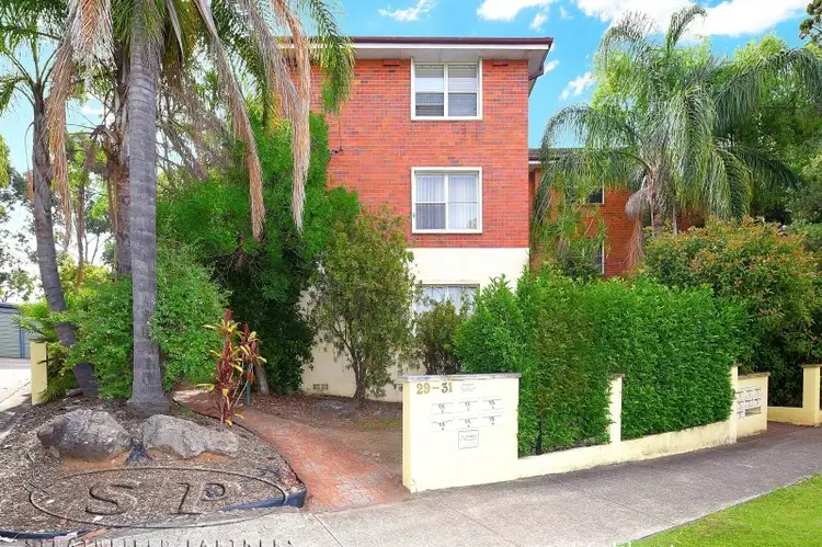 4/29 Marlene Crescent, Greenacre NSW 2190