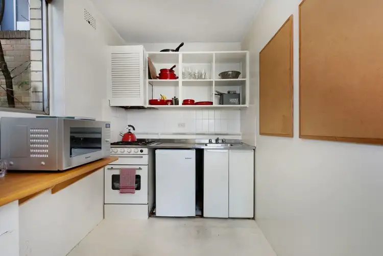 Third view of Homely studio listing, 8/1 Onslow Place, Elizabeth Bay NSW 2011