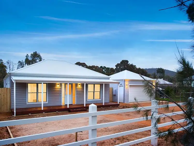 15 Lowther Street, Maldon VIC 3463