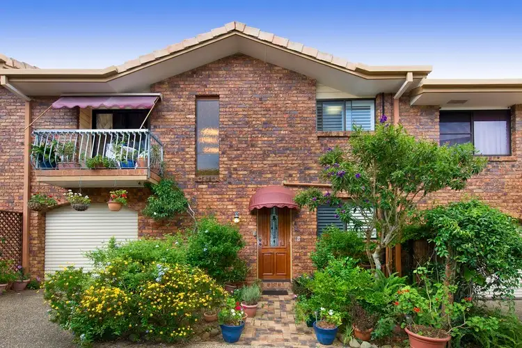 Main view of Homely townhouse listing, 2/27 Palmer Street, Greenslopes QLD 4120