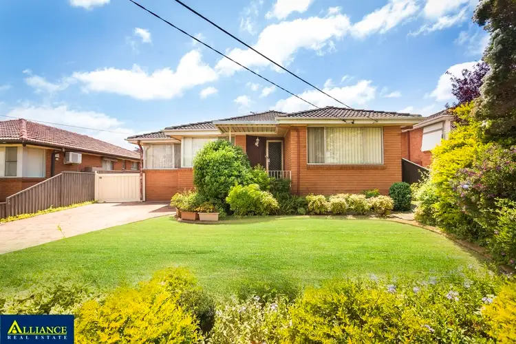 33 Gowlland Parade, Panania NSW 2213