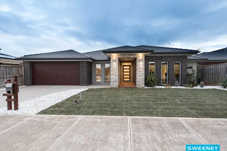 7 The Esplanade, Taylors Hill VIC 3037