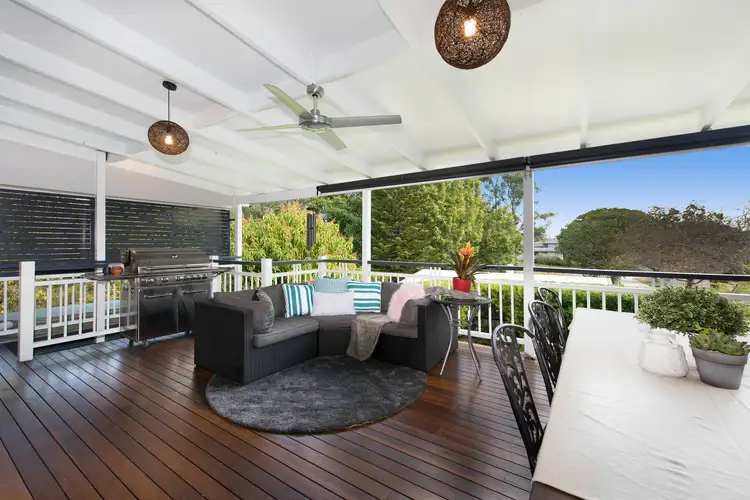 1 Dobbie Street, Holland Park QLD 4121