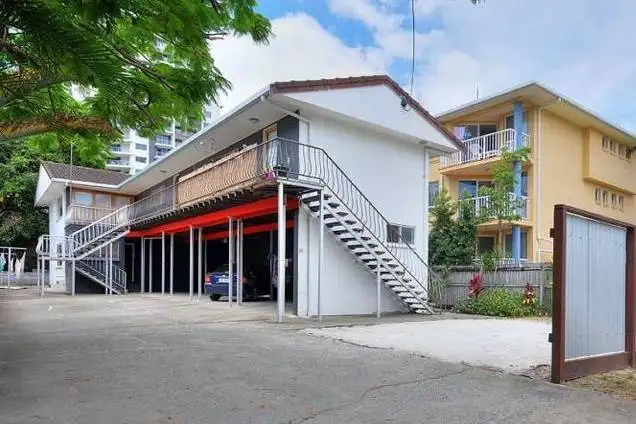 Main view of Homely block of units listing, 10 Pine Avenue, Surfers Paradise QLD 4217