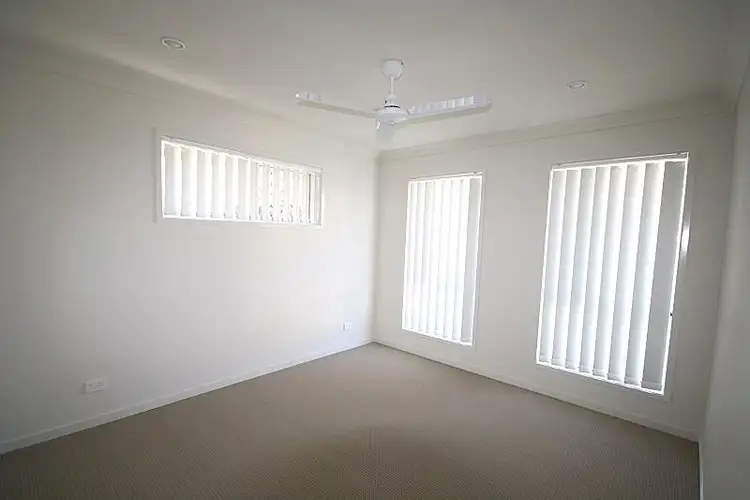 Sixth view of Homely semi-detached listing, 2/16 Bahrs Point Drive, Bahrs Scrub QLD 4207