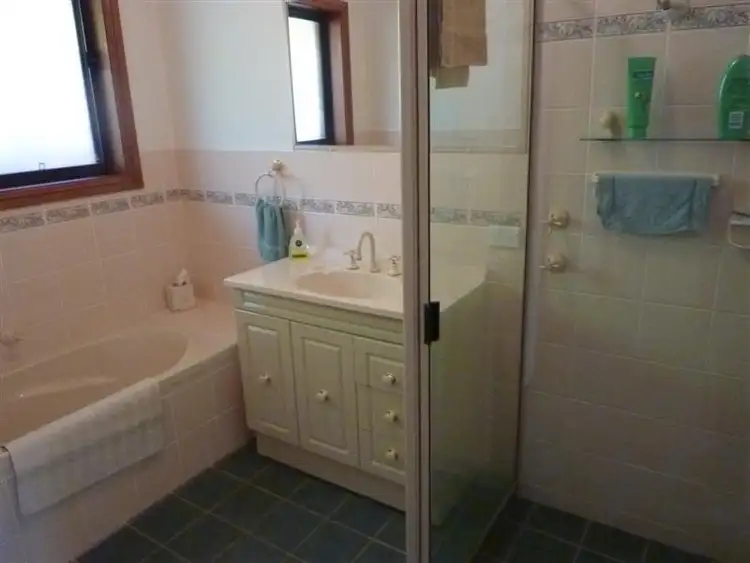 Fifth view of Homely house listing, 4 Lincoln Parkway, Dubbo NSW 2830
