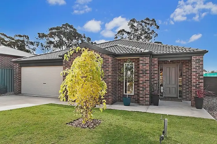 Main view of Homely house listing, 8 Irontree Close, Kangaroo Flat VIC 3555