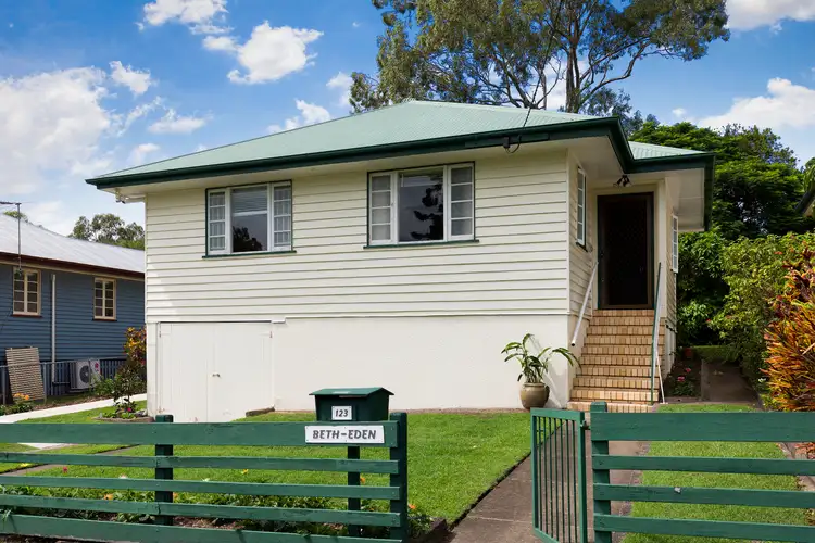 123 Kennington Road, Camp Hill QLD 4152