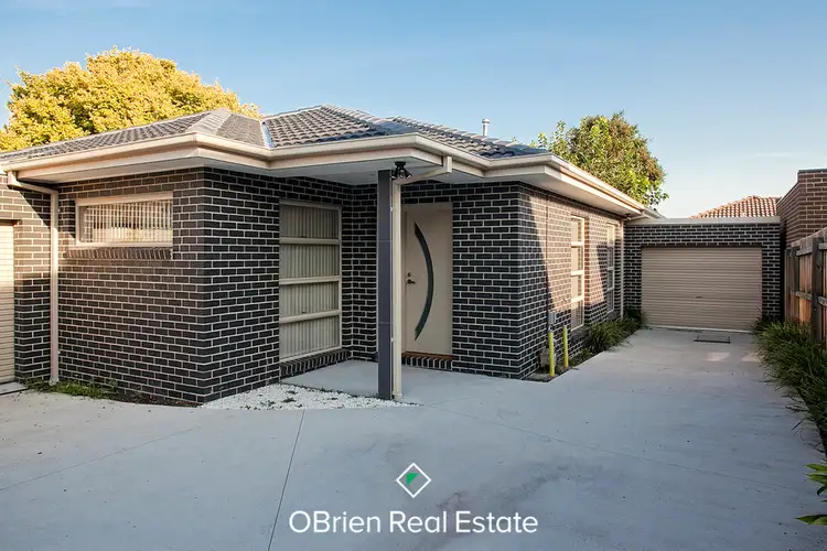 2/18 Grandview Avenue, Dandenong VIC 3175