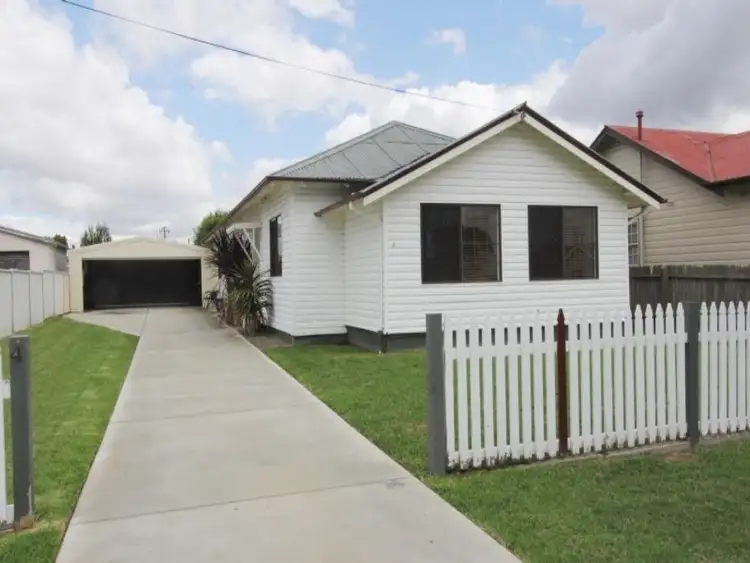 4 Gibson Street, Goulburn NSW 2580