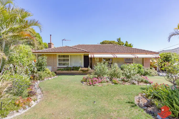 21 Slee Avenue, Kelmscott WA 6111