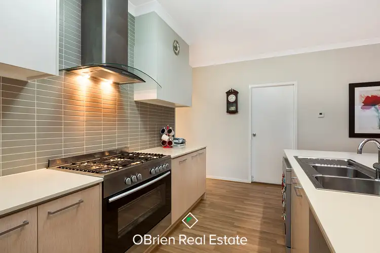 Sixth view of Homely house listing, 6 Edgeware Close, Pakenham VIC 3810