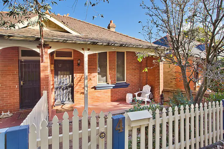 4 Evelyn Street, Greenwich NSW 2065